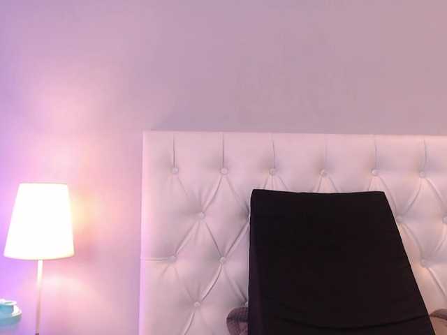 Live sex webcam photo for EmmaPalmer #272449764