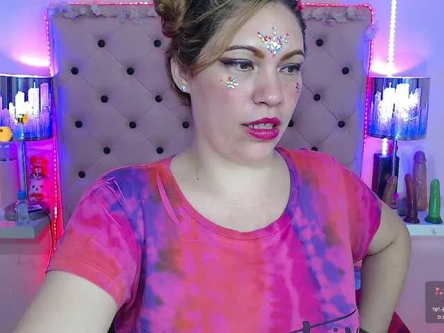 Live sex webcam photo for EmmaPink3 #291034649