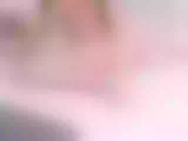 Live sex webcam photo for EmmaQuiinn #273701785