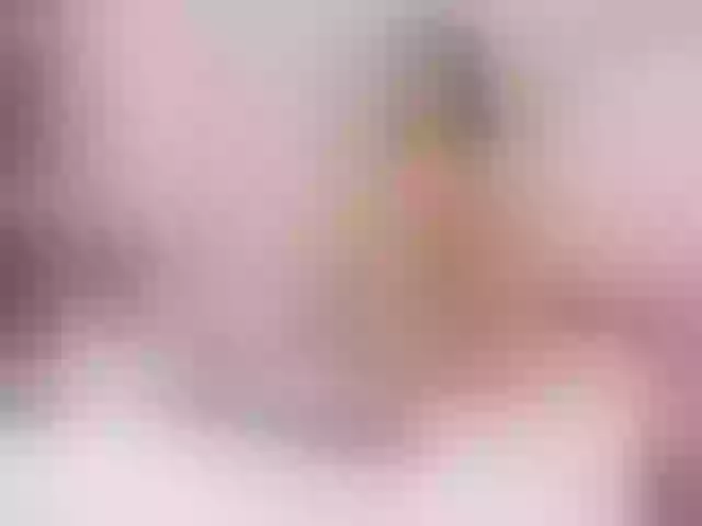 Live sex webcam photo for EmmaQuiinn #273900847