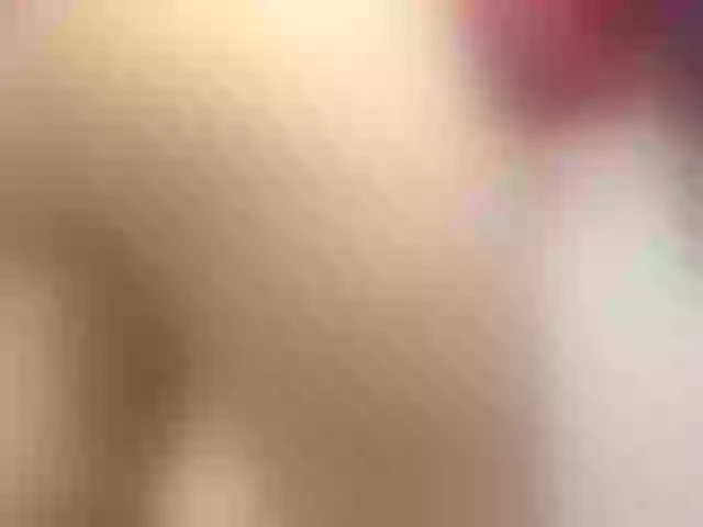 Live sex webcam photo for EmmaQuiinn #274470819