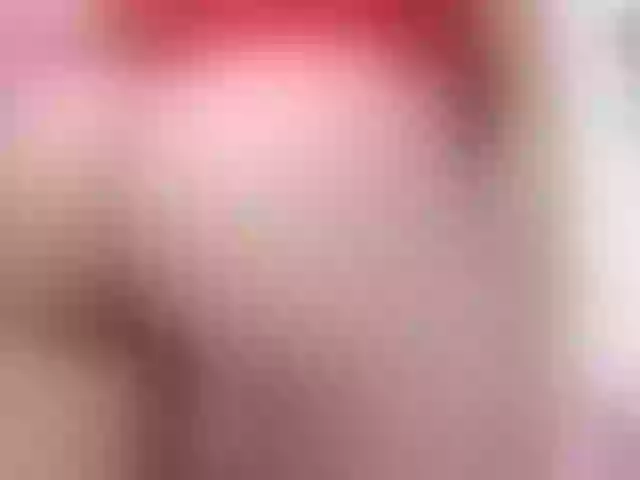Live sex webcam photo for EmmaQuiinn #274473903