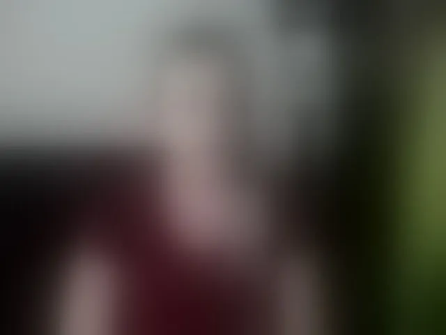 Live sex webcam photo for EmmaRizzoo #293134378