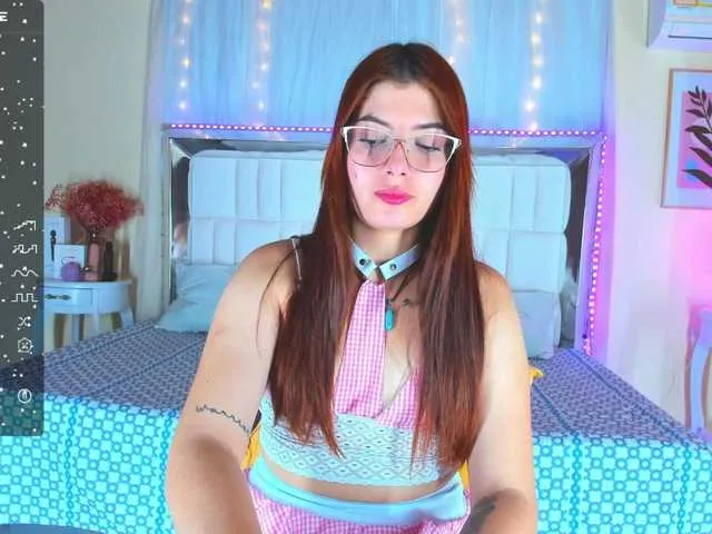 Live sex webcam photo for EmmaRouxx #276510964