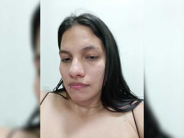 Live sex webcam photo for EmmaSanches #292010661