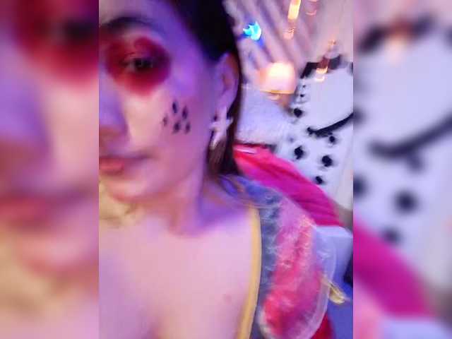 Live sex webcam photo for EmmaSanches #292186634