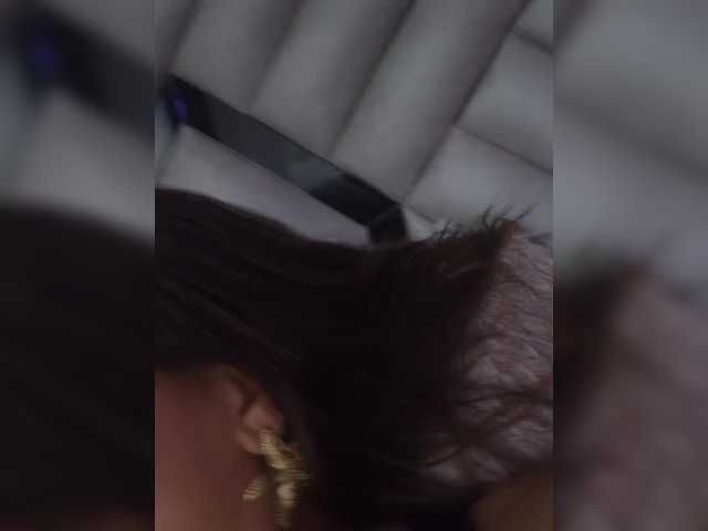 Live sex webcam photo for EmmaSanches #292192748