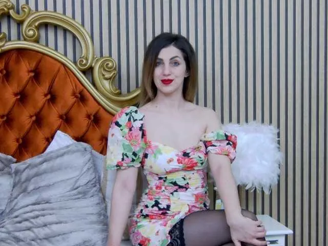 Live sex webcam photo for EmmaSkyes #290716560