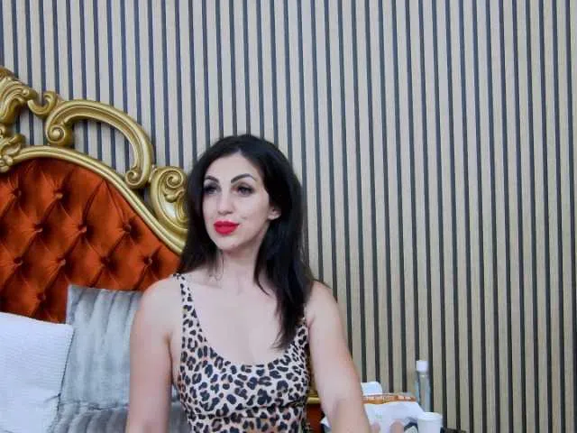 Live sex webcam photo for EmmaSkyes #291364731