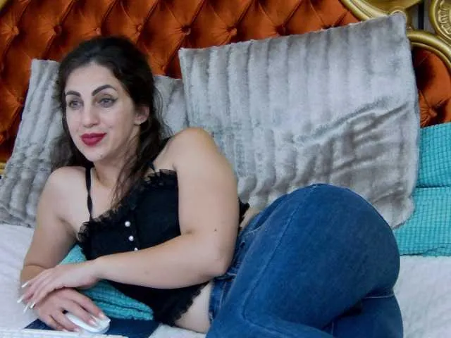Live sex webcam photo for EmmaSkyes #291628617
