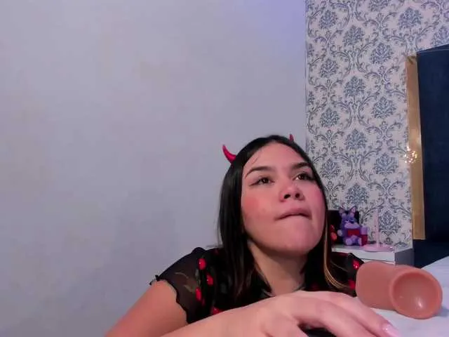 Live sex webcam photo for EmmaSwant #291273952