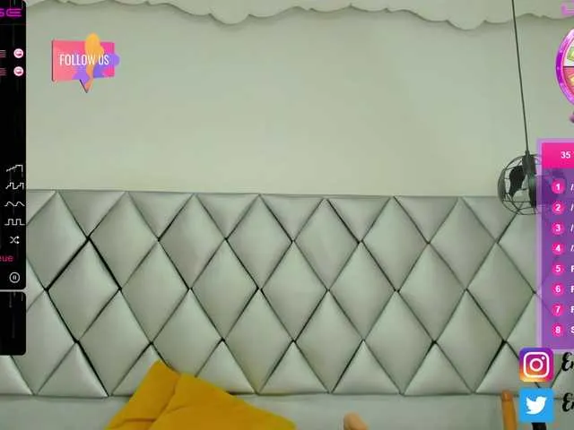 Live sex webcam photo for EmmaWaalker #272389207