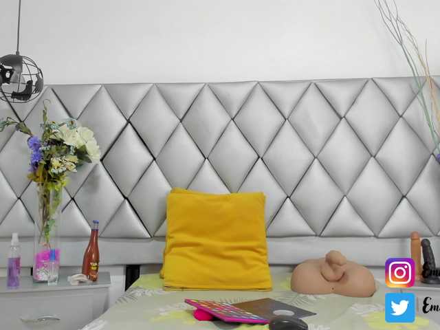 Live sex webcam photo for EmmaWaalker #272941883