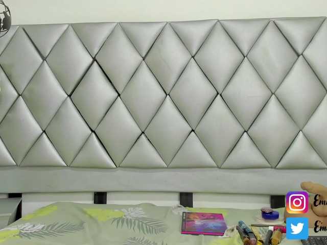 Live sex webcam photo for EmmaWaalker #273188941