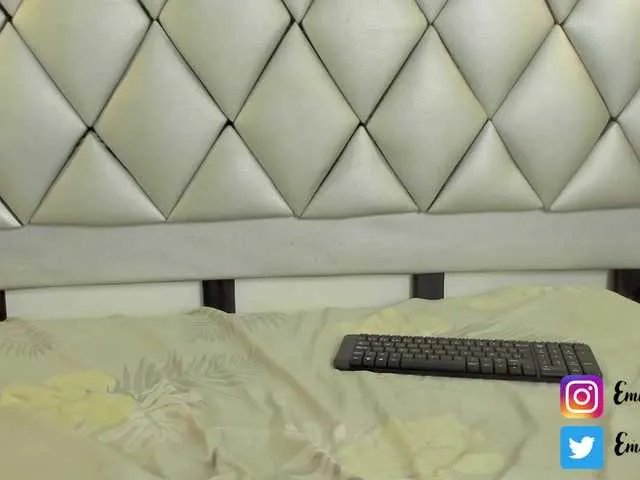 Live sex webcam photo for EmmaWaalker #273202771