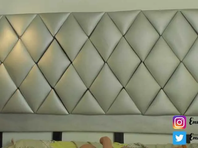 Live sex webcam photo for EmmaWaalker #273247059