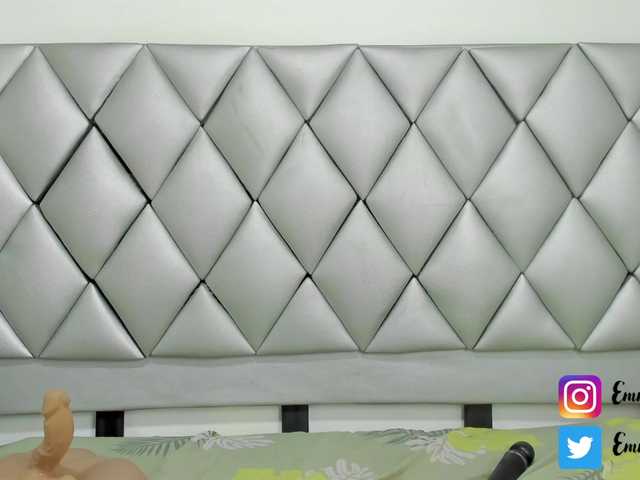 Live sex webcam photo for EmmaWaalker #273406737