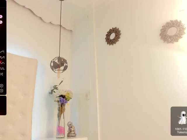 Live sex webcam photo for EmmaWaalker #276636711