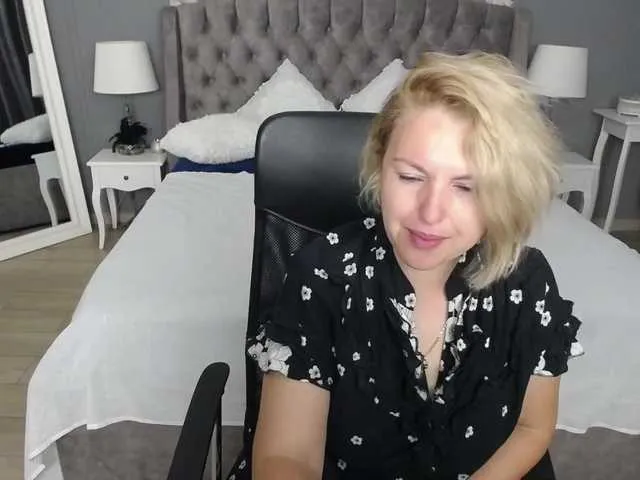 Live sex webcam photo for EmmaXPark #291061256