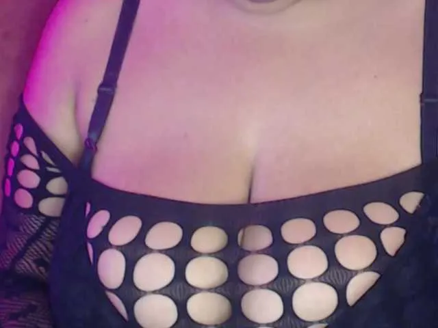 Live sex webcam photo for Emmacamille #277984001