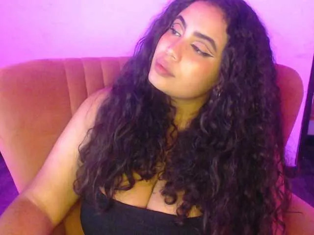 Live sex webcam photo for Emmacamille #278068001