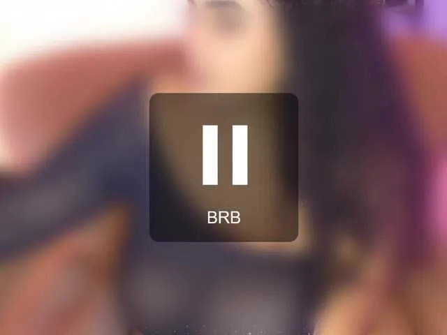 Live sex webcam photo for Emmacamille #278104132