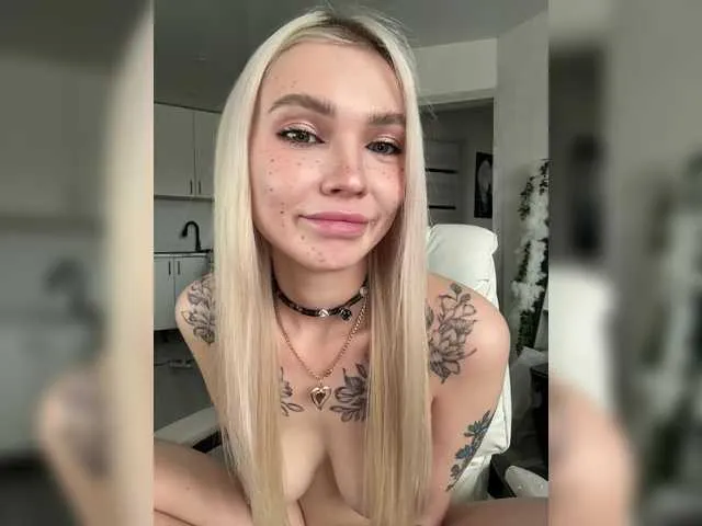 Live sex webcam photo for Emmagoodgirl #291036829