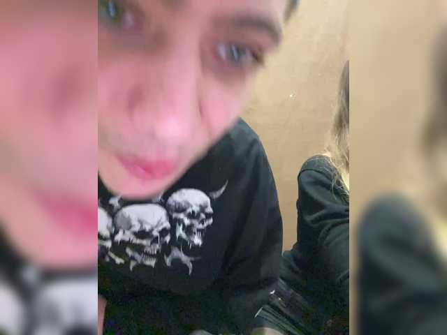 Live sex webcam photo for Emmalove13 #291048412