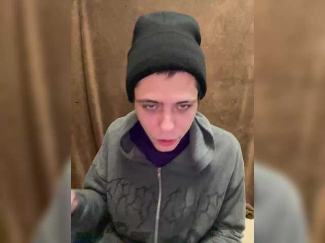 Live sex webcam photo for Emmalove13 #291086305