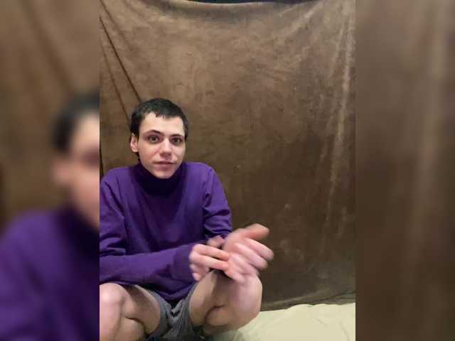 Live sex webcam photo for Emmalove13 #291250399