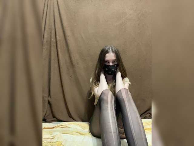 Live sex webcam photo for Emmalove13 #292178686