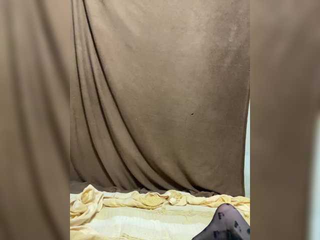 Live sex webcam photo for Emmalove13 #292338732