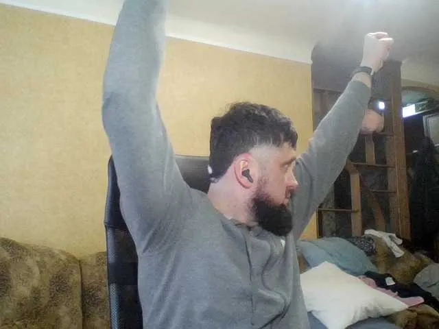 Live sex webcam photo for Emmanuelchik #291057266