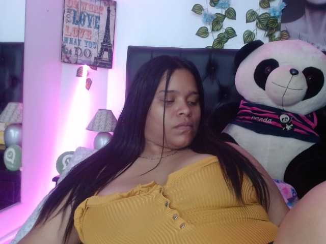 Live sex webcam photo for EmmanuelleBBW #272775010