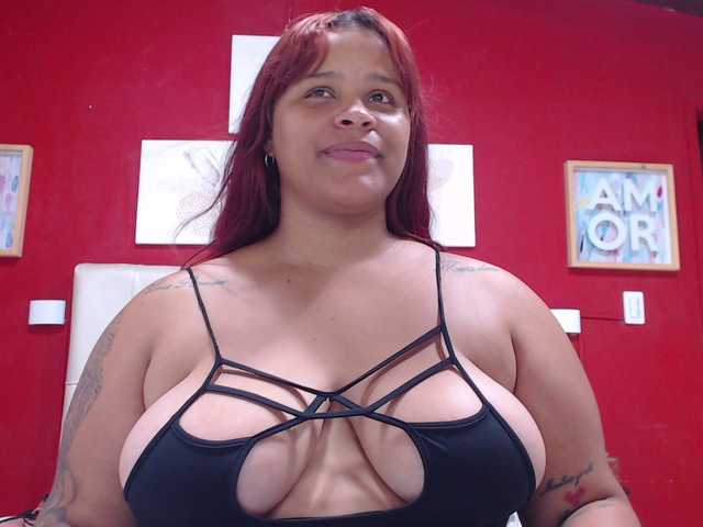 Live sex webcam photo for EmmanuelleBBW #277707095