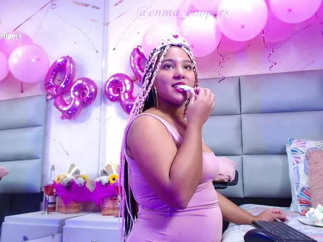 Live sex webcam photo for Emmarose1 #273921229