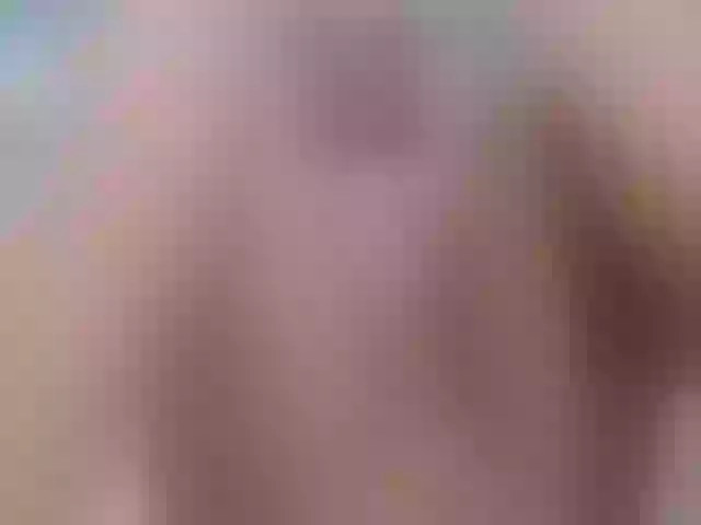 Live sex webcam photo for Emmarose1 #273930931