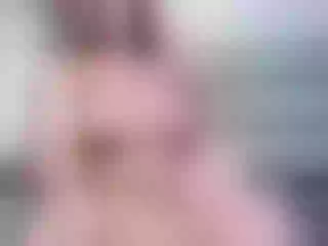 Live sex webcam photo for Emmarose1 #274168590