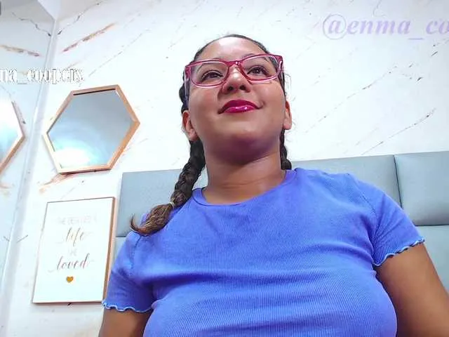 Live sex webcam photo for Emmarose1 #274208829