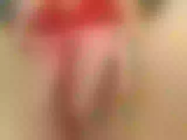Live sex webcam photo for Emmasheine #275902184