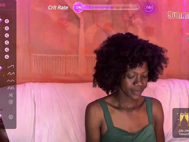 Live sex webcam photo for EmmiLee #276312952