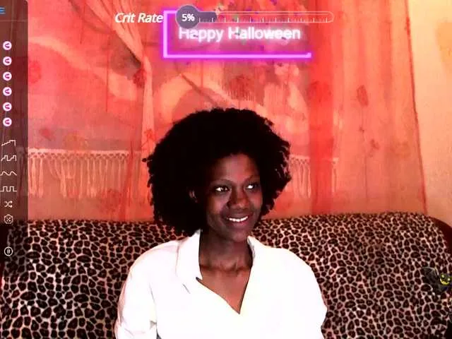 Live sex webcam photo for EmmiLee #276630939