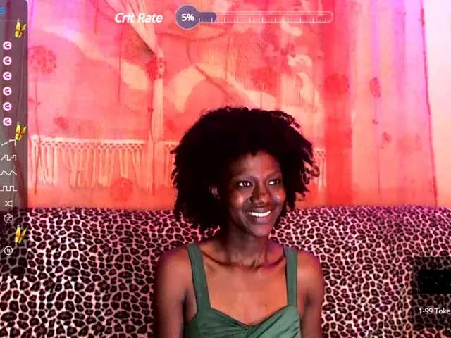 Live sex webcam photo for EmmiLee #276654644