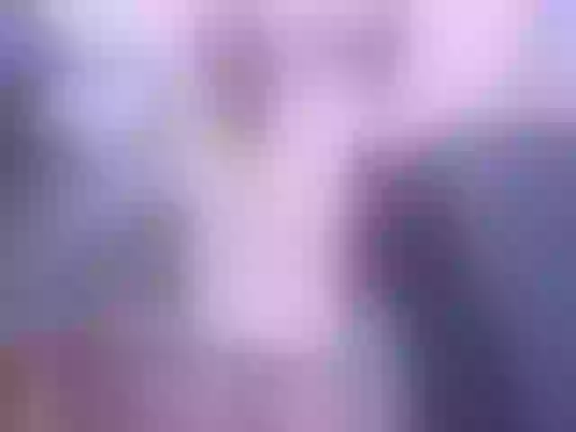 Live sex webcam photo for Emmily-Milf #277973044