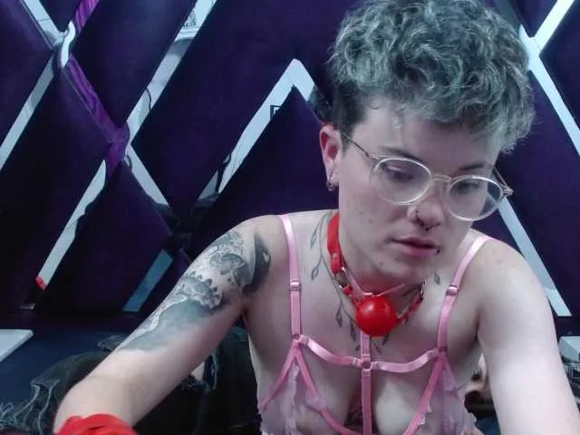 Live sex webcam photo for EmmilyAndCriis #278258886