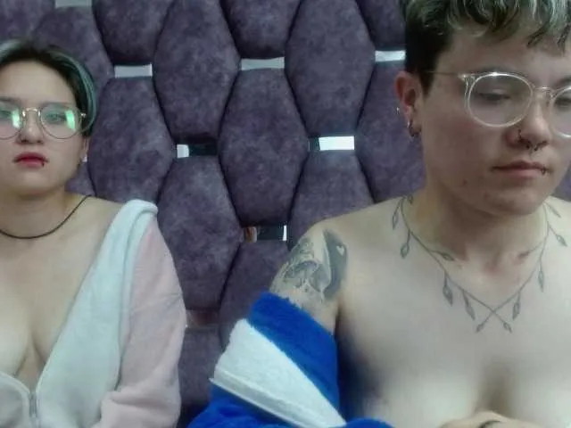 Live sex webcam photo for EmmilyAndCriis #278583598