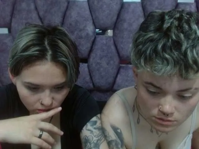 Live sex webcam photo for EmmilyAndCriis #285288639