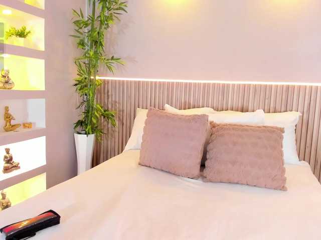 Live sex webcam photo for EmmilyCollson #292377573