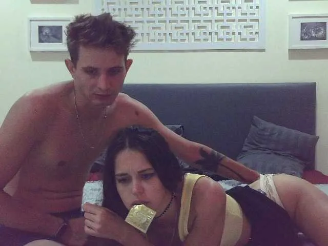 Live sex webcam photo for EmmyKrist #273528555