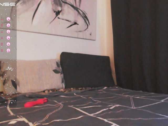 Live sex webcam photo for EmmylieMorris #275636659